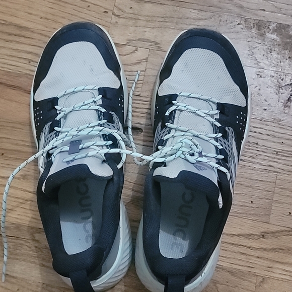 Adidas hiking shoes - Picture 2 of 3